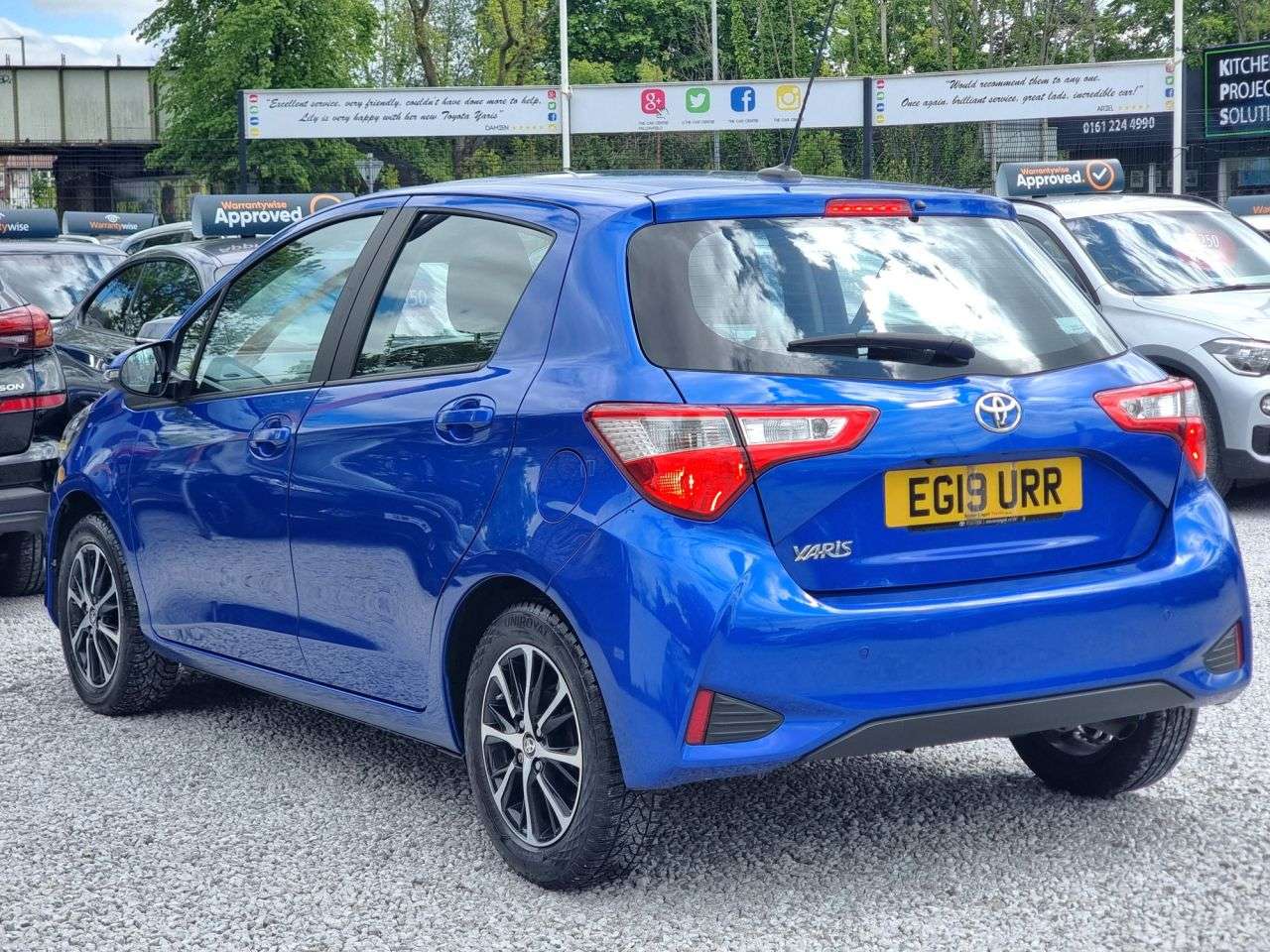 A 2019 TOYOTA YARIS 1.5 VVT-i Icon Tech Hatchback 5dr Petrol Manual Euro 6 (111 ps) A 2019 TOYOTA YARIS 1.5 VVT-i Icon Tech Hatchback 5dr Petrol Manual Euro 6 (111 ps)