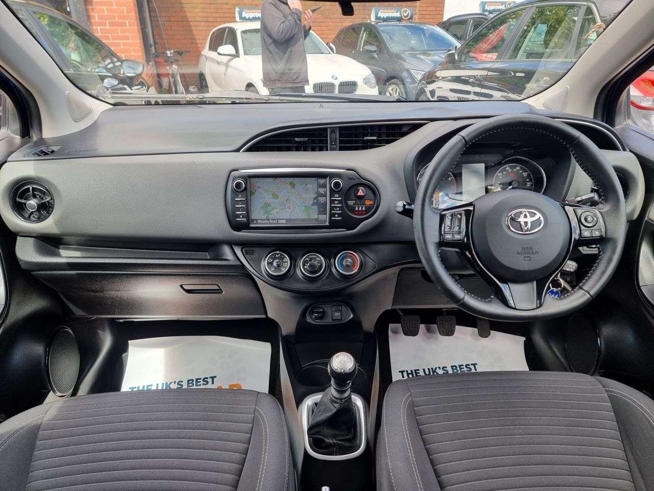 A 2019 TOYOTA YARIS 1.5 VVT-i Icon Tech Hatchback 5dr Petrol Manual Euro 6 (111 ps) A 2019 TOYOTA YARIS 1.5 VVT-i Icon Tech Hatchback 5dr Petrol Manual Euro 6 (111 ps)