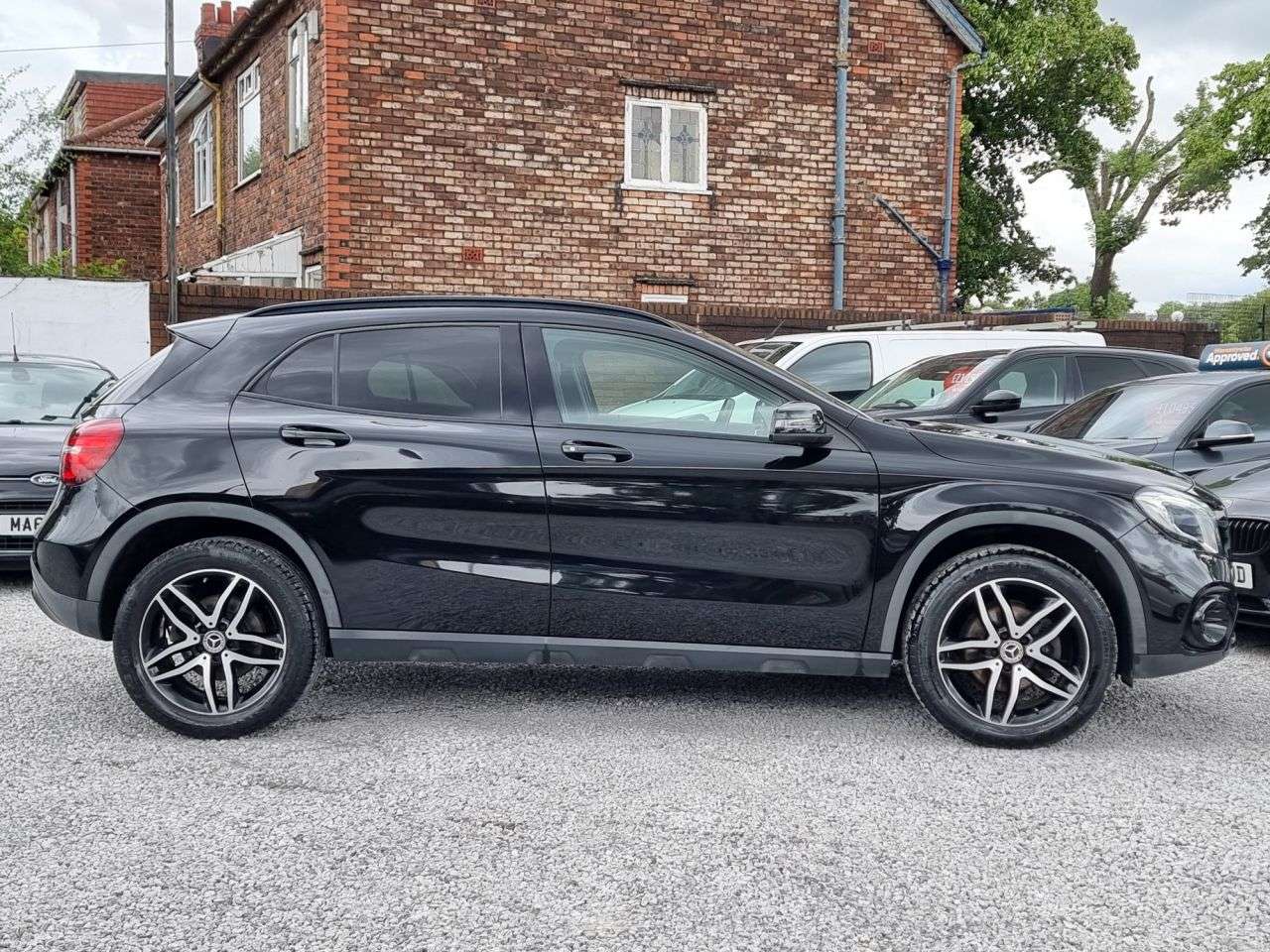 A 2019 MERCEDES-BENZ GLA 1.6 GLA180 Urban Edition SUV 5dr Petrol Manual Euro 6 (s/s) (122 ps) A 2019 MERCEDES-BENZ GLA 1.6 GLA180 Urban Edition SUV 5dr Petrol Manual Euro 6 (s/s) (122 ps)