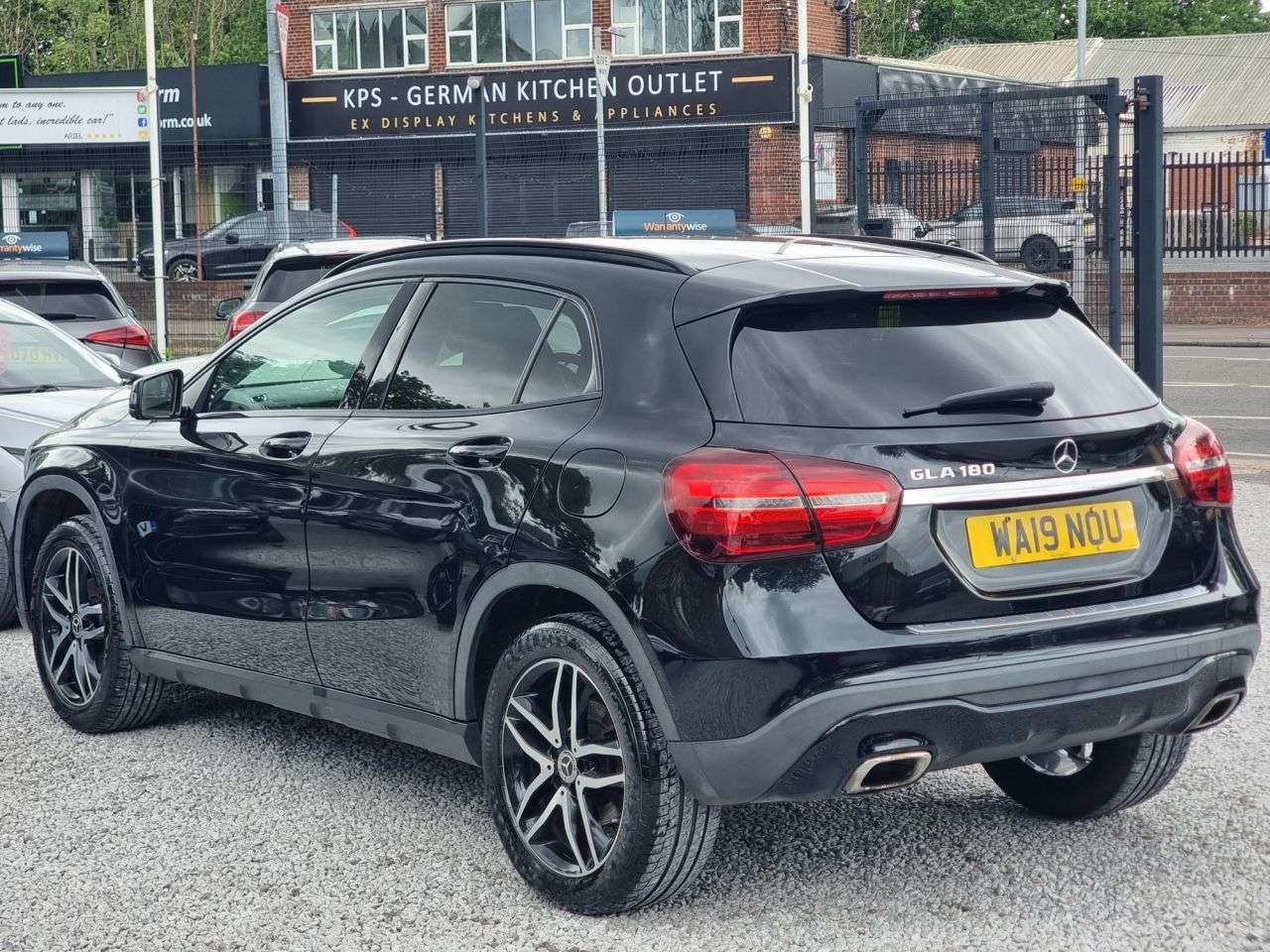 A 2019 MERCEDES-BENZ GLA 1.6 GLA180 Urban Edition SUV 5dr Petrol Manual Euro 6 (s/s) (122 ps) A 2019 MERCEDES-BENZ GLA 1.6 GLA180 Urban Edition SUV 5dr Petrol Manual Euro 6 (s/s) (122 ps)