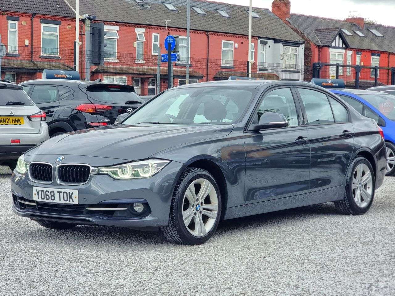 A 2019 BMW 3 SERIES 1.5 318i Sport Saloon 4dr Petrol Manual Euro 6 (s/s) (136 ps) A 2019 BMW 3 SERIES 1.5 318i Sport Saloon 4dr Petrol Manual Euro 6 (s/s) (136 ps)