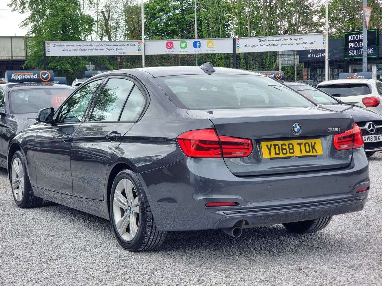 A 2019 BMW 3 SERIES 1.5 318i Sport Saloon 4dr Petrol Manual Euro 6 (s/s) (136 ps) A 2019 BMW 3 SERIES 1.5 318i Sport Saloon 4dr Petrol Manual Euro 6 (s/s) (136 ps)