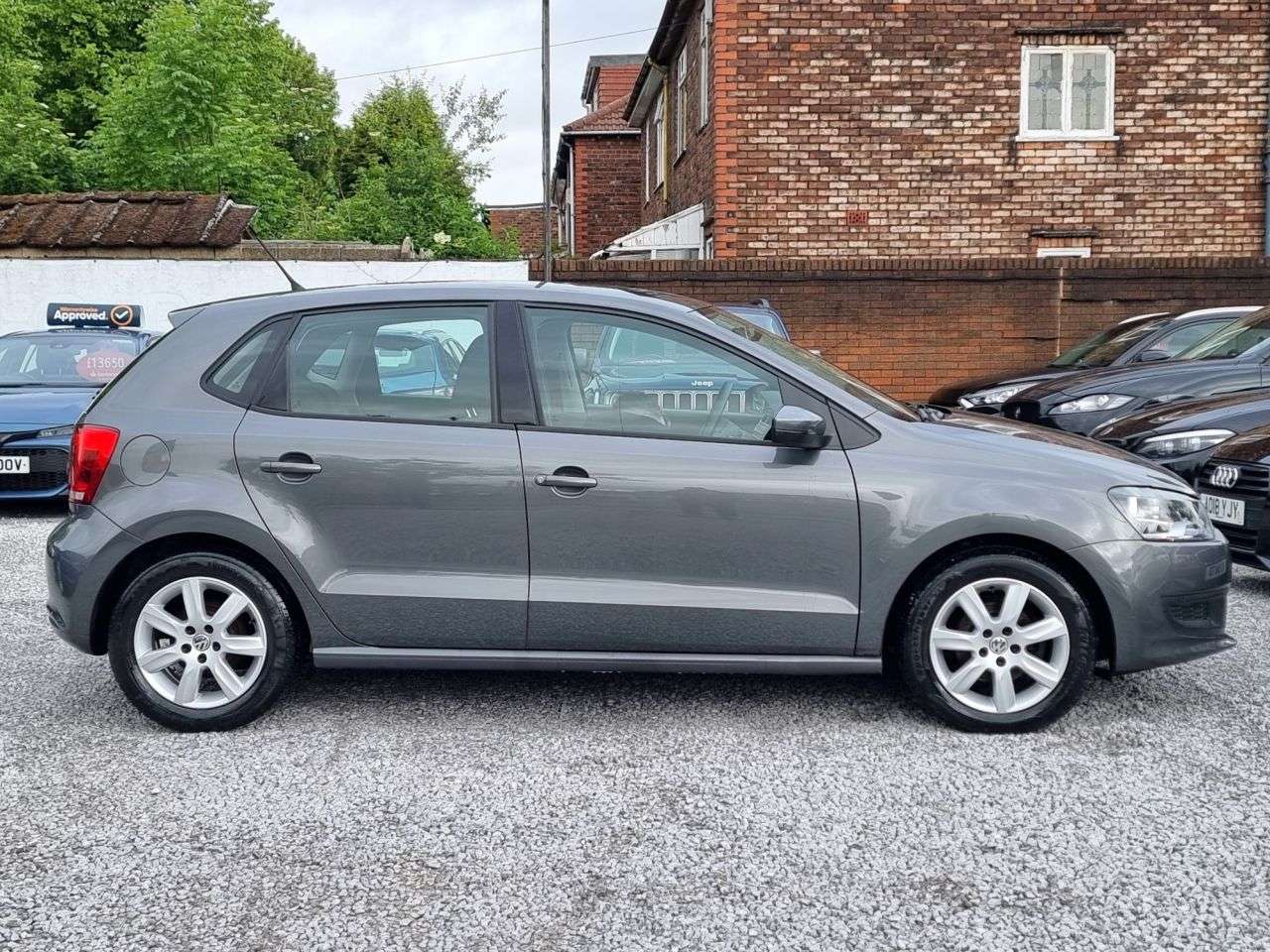 A 2010 VOLKSWAGEN POLO 1.2 SE Hatchback 5dr Petrol Manual Euro 5 (60 ps) A 2010 VOLKSWAGEN POLO 1.2 SE Hatchback 5dr Petrol Manual Euro 5 (60 ps)