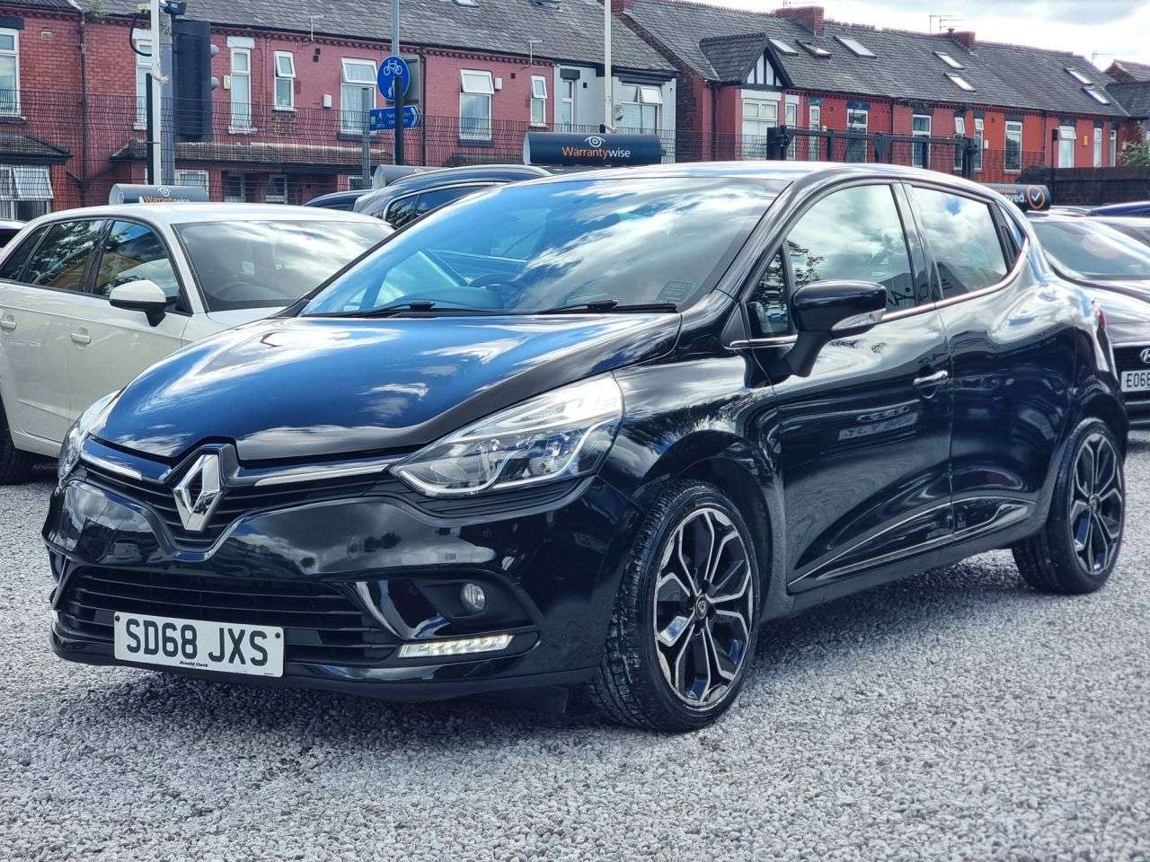 A 2018 RENAULT CLIO 0.9 TCe Iconic Hatchback 5dr Petrol Manual Euro 6 (s/s) (75 ps) A 2018 RENAULT CLIO 0.9 TCe Iconic Hatchback 5dr Petrol Manual Euro 6 (s/s) (75 ps)