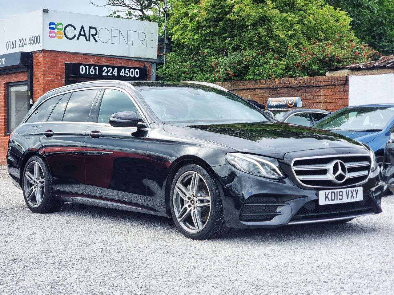 A 2019 MERCEDES-BENZ E-CLASS 2.0 E200 AMG Line Estate 5dr Petrol G-Tronic+ Euro 6 (s/s) (184 ps) A 2019 MERCEDES-BENZ E-CLASS 2.0 E200 AMG Line Estate 5dr Petrol G-Tronic+ Euro 6 (s/s) (184 ps)