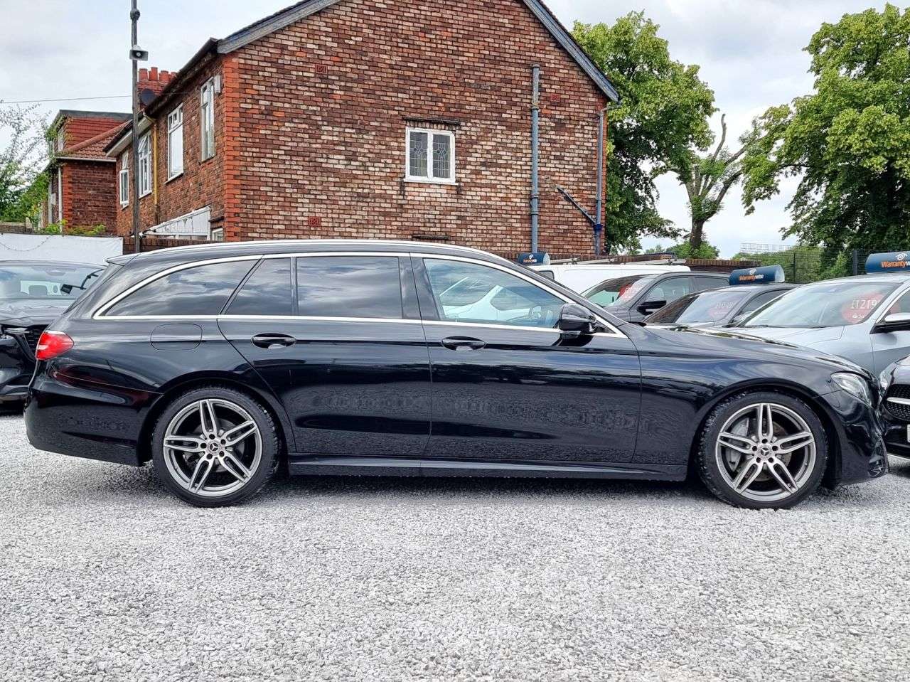A 2019 MERCEDES-BENZ E-CLASS 2.0 E200 AMG Line Estate 5dr Petrol G-Tronic+ Euro 6 (s/s) (184 ps) A 2019 MERCEDES-BENZ E-CLASS 2.0 E200 AMG Line Estate 5dr Petrol G-Tronic+ Euro 6 (s/s) (184 ps)
