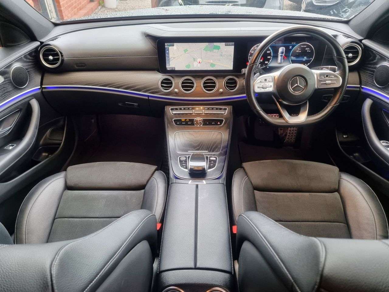 A 2019 MERCEDES-BENZ E-CLASS 2.0 E200 AMG Line Estate 5dr Petrol G-Tronic+ Euro 6 (s/s) (184 ps) A 2019 MERCEDES-BENZ E-CLASS 2.0 E200 AMG Line Estate 5dr Petrol G-Tronic+ Euro 6 (s/s) (184 ps)