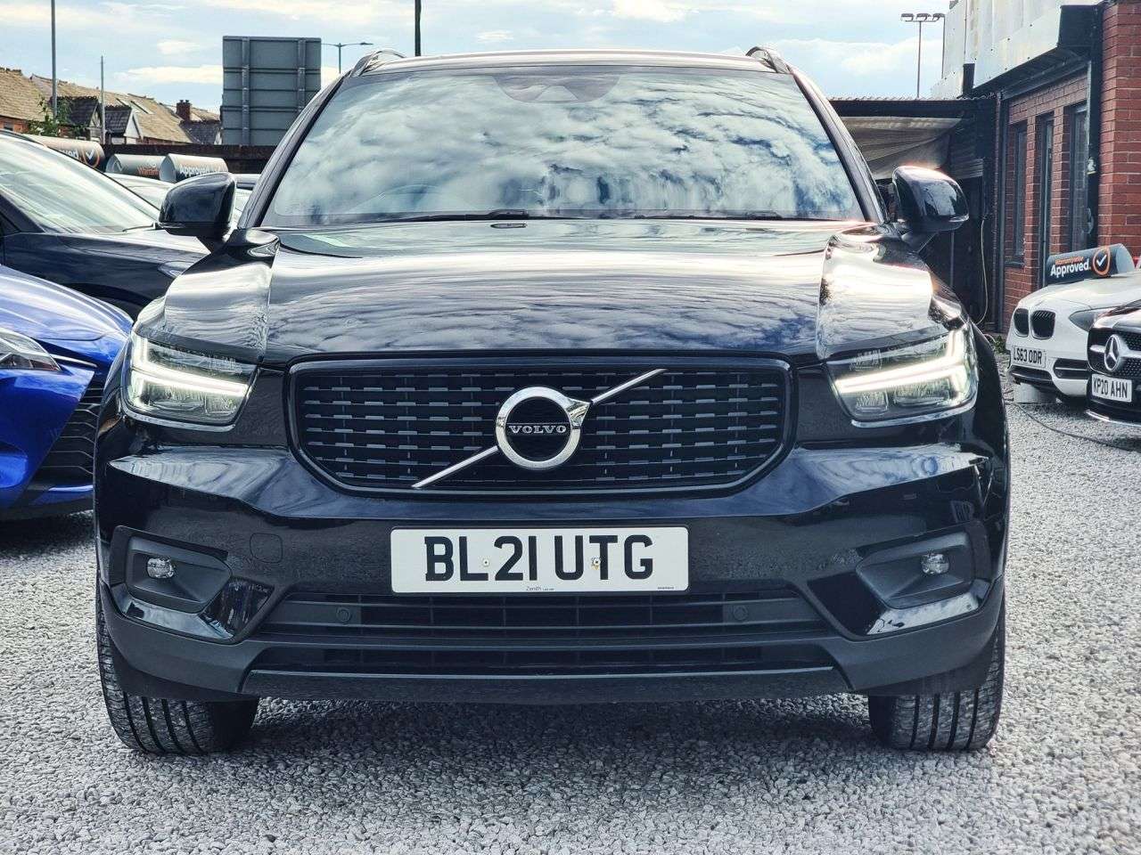 2021 VOLVO XC40 2021 VOLVO XC40