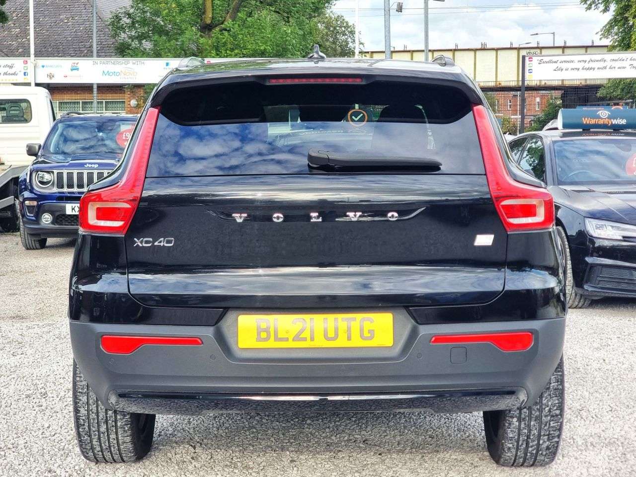 2021 VOLVO XC40 2021 VOLVO XC40
