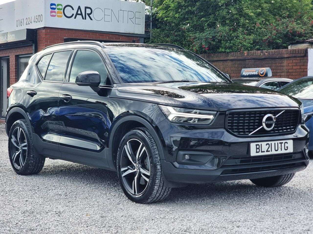 A 2021 VOLVO XC40 1.5h T5 Twin Engine Recharge 10.7kWh R-Design SUV 5dr Petrol Plug-in Hybrid A 2021 VOLVO XC40 1.5h T5 Twin Engine Recharge 10.7kWh R-Design SUV 5dr Petrol Plug-in Hybrid