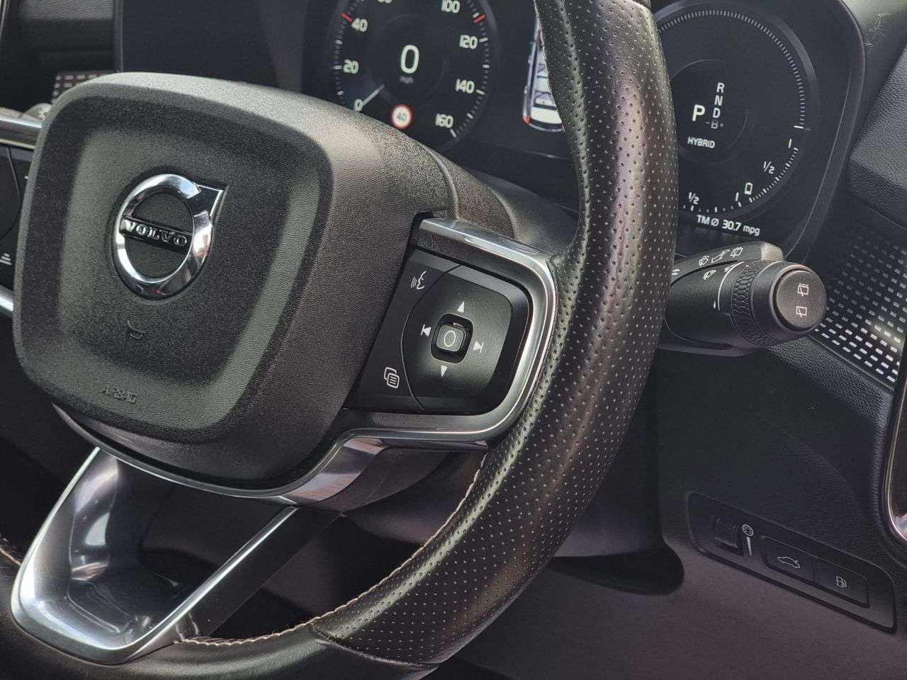 2021 VOLVO XC40 2021 VOLVO XC40