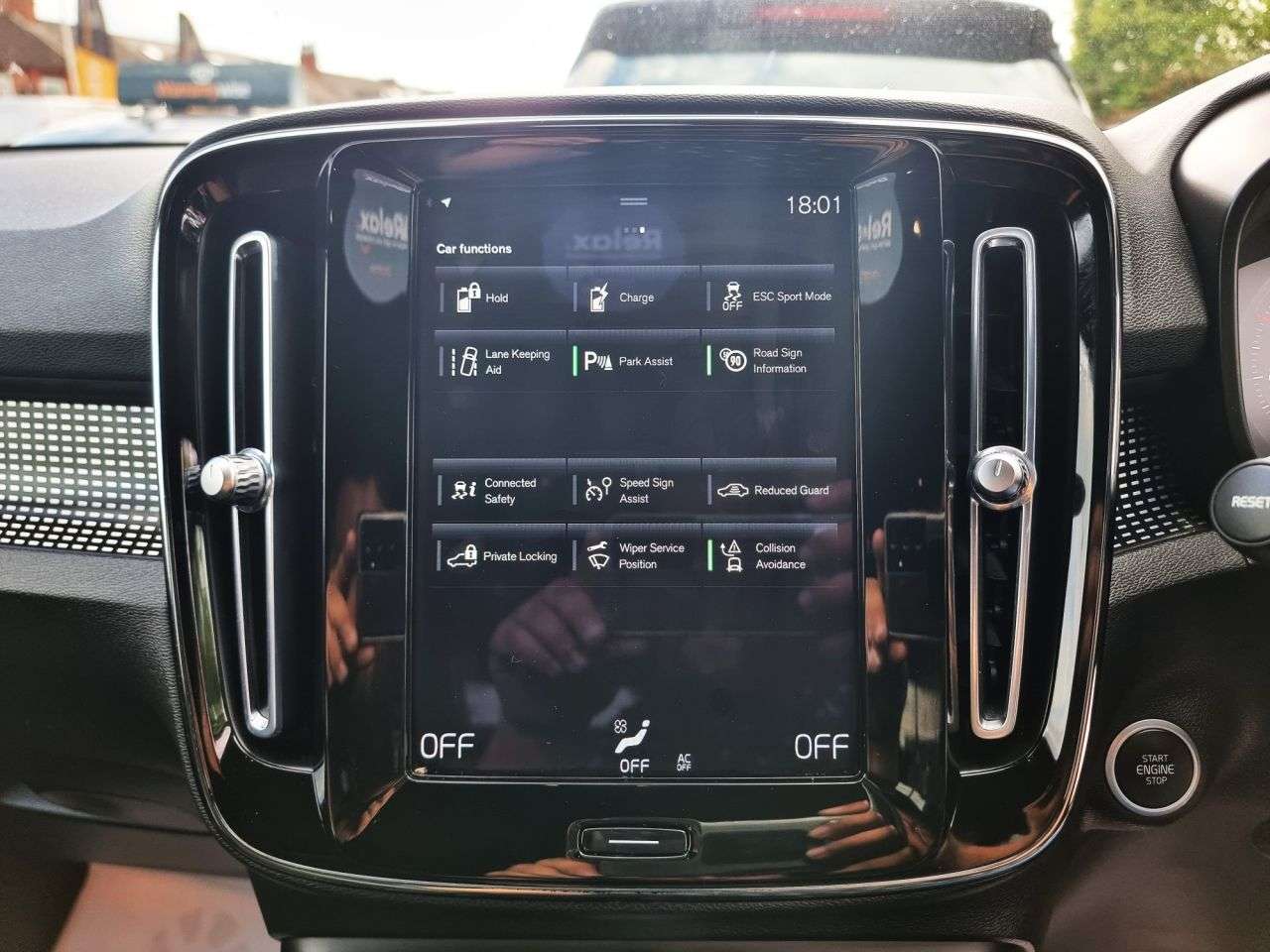 2021 VOLVO XC40 2021 VOLVO XC40