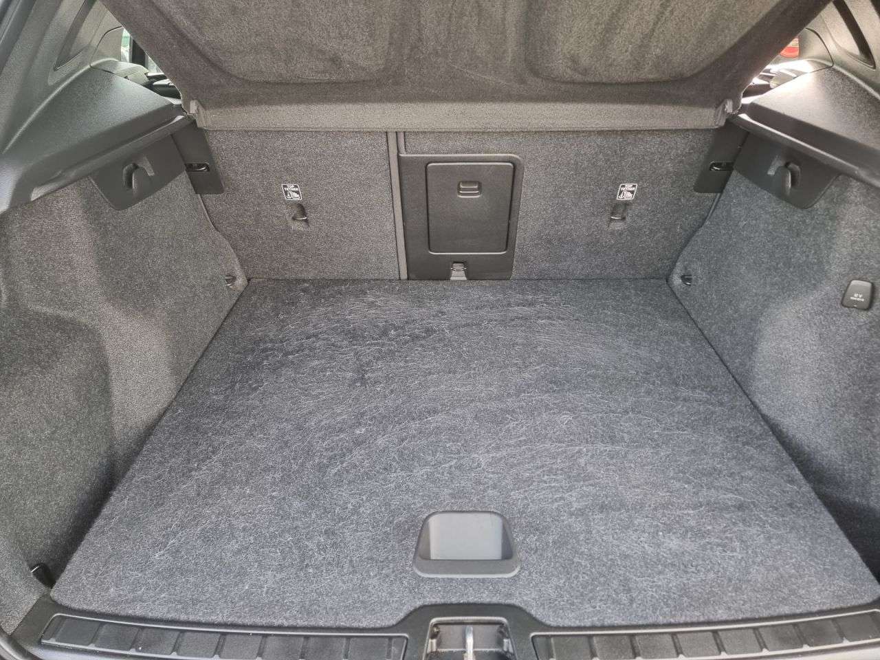 2021 VOLVO XC40 2021 VOLVO XC40