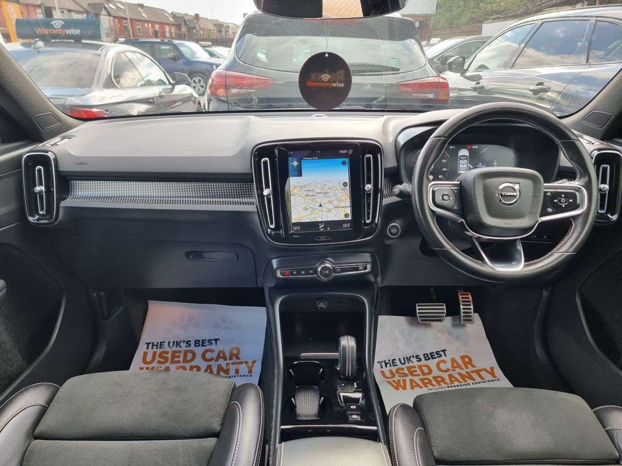 A 2021 VOLVO XC40 1.5h T5 Twin Engine Recharge 10.7kWh R-Design SUV 5dr Petrol Plug-in Hybrid A 2021 VOLVO XC40 1.5h T5 Twin Engine Recharge 10.7kWh R-Design SUV 5dr Petrol Plug-in Hybrid