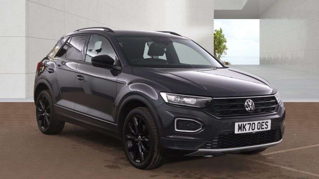 A 2020 VOLKSWAGEN T-ROC 1.5 TSI EVO Black Edition SUV 5dr Petrol DSG Euro 6 (s/s) (150 ps) A 2020 VOLKSWAGEN T-ROC 1.5 TSI EVO Black Edition SUV 5dr Petrol DSG Euro 6 (s/s) (150 ps)