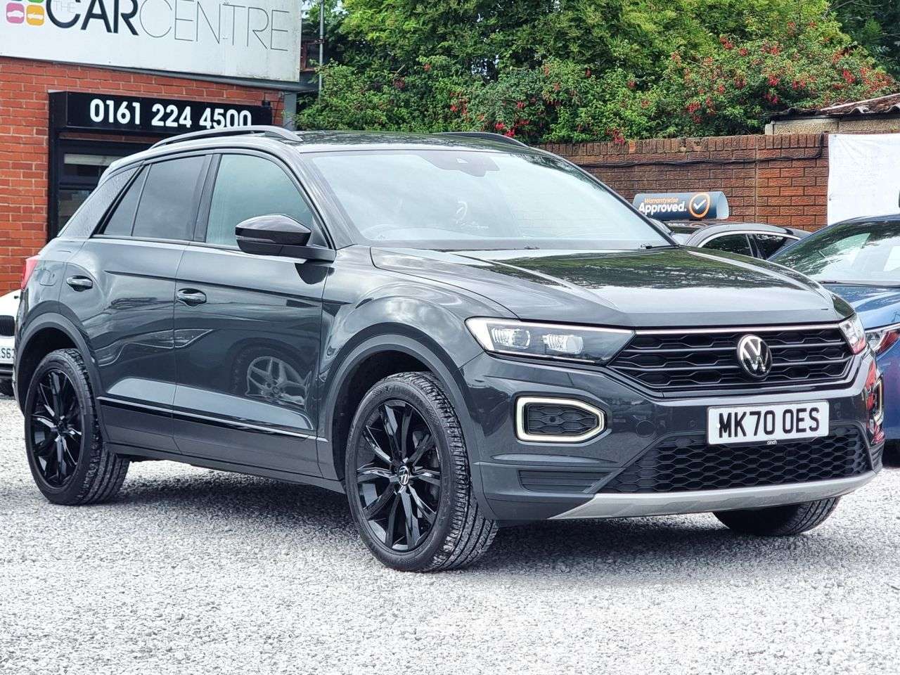 A 2020 VOLKSWAGEN T-ROC 1.5 TSI EVO Black Edition SUV 5dr Petrol DSG Euro 6 (s/s) (150 ps) A 2020 VOLKSWAGEN T-ROC 1.5 TSI EVO Black Edition SUV 5dr Petrol DSG Euro 6 (s/s) (150 ps)