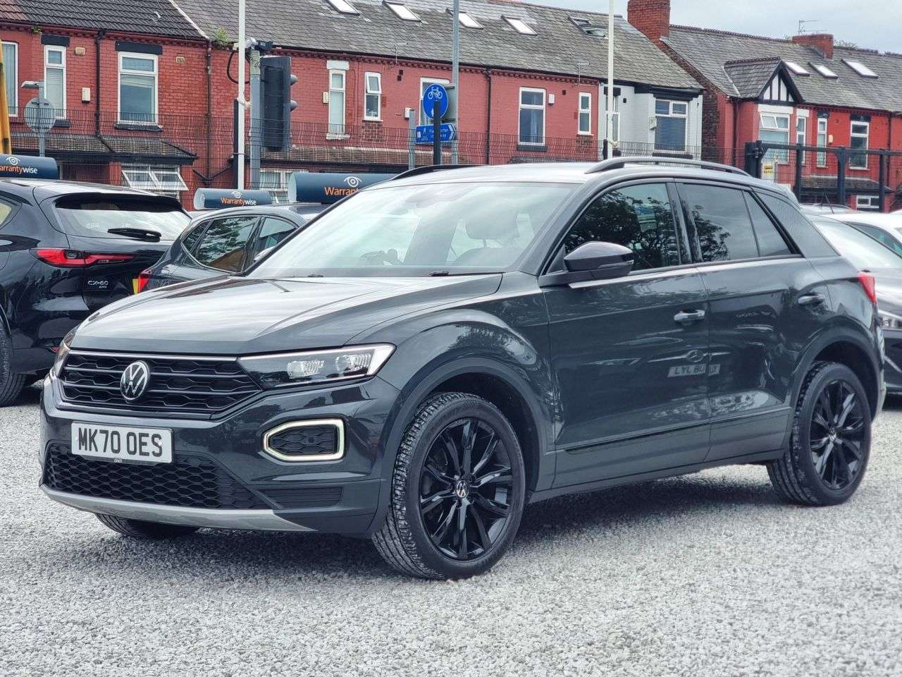 A 2020 VOLKSWAGEN T-ROC 1.5 TSI EVO Black Edition SUV 5dr Petrol DSG Euro 6 (s/s) (150 ps) A 2020 VOLKSWAGEN T-ROC 1.5 TSI EVO Black Edition SUV 5dr Petrol DSG Euro 6 (s/s) (150 ps)