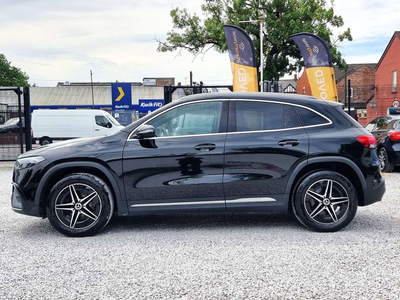 A 2021 MERCEDES-BENZ EQA EQA 250 66.5kWh AMG Line SUV 5dr Electric Auto (190 ps) A 2021 MERCEDES-BENZ EQA EQA 250 66.5kWh AMG Line SUV 5dr Electric Auto (190 ps)