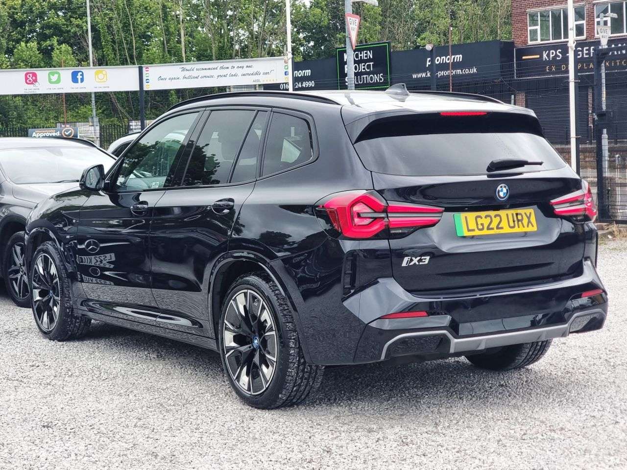A 2022 BMW IX3 80kWh M Sport Pro SUV 5dr Electric Auto (286 ps) A 2022 BMW IX3 80kWh M Sport Pro SUV 5dr Electric Auto (286 ps)