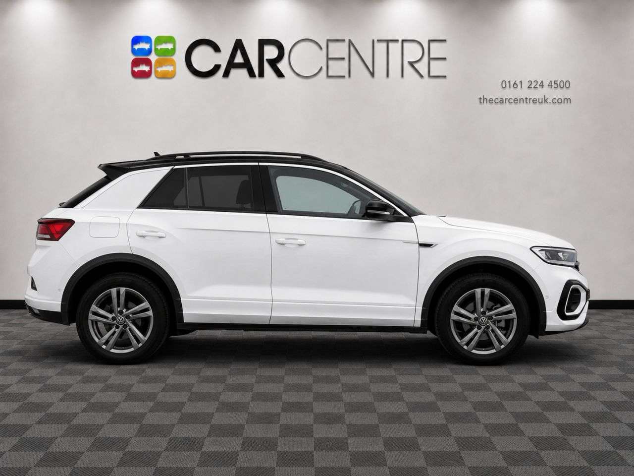 A 2022 VOLKSWAGEN T-ROC 1.5 TSI R-Line SUV 5dr Petrol DSG Euro 6 (s/s) (150 ps) A 2022 VOLKSWAGEN T-ROC 1.5 TSI R-Line SUV 5dr Petrol DSG Euro 6 (s/s) (150 ps)