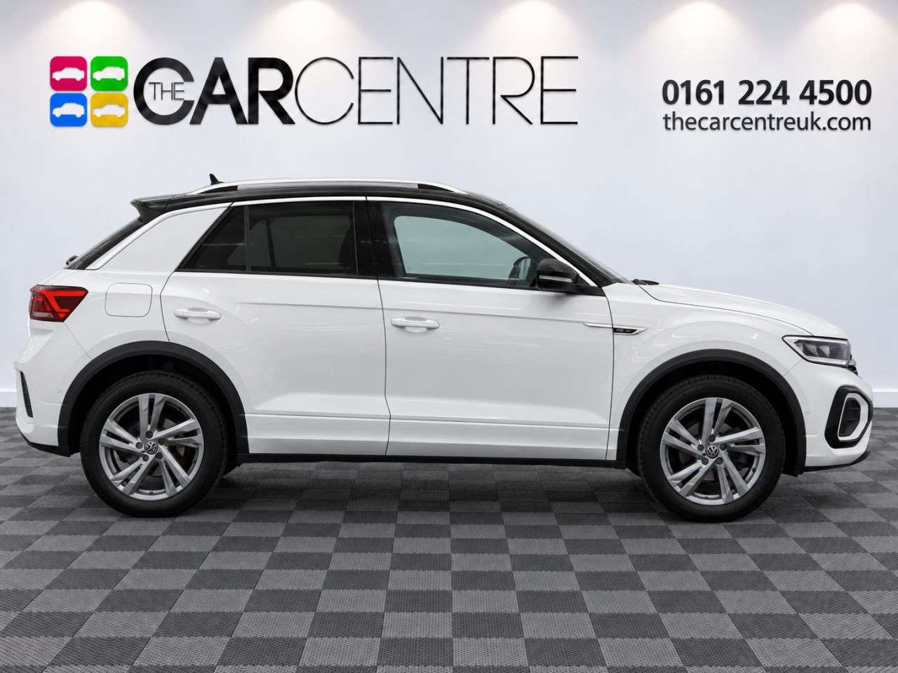 A 2022 VOLKSWAGEN T-ROC 1.5 TSI R-Line SUV 5dr Petrol DSG Euro 6 (s/s) (150 ps) A 2022 VOLKSWAGEN T-ROC 1.5 TSI R-Line SUV 5dr Petrol DSG Euro 6 (s/s) (150 ps)