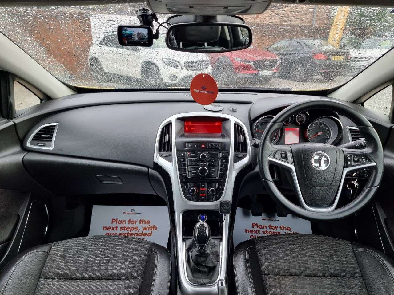 A 2014 VAUXHALL ASTRA GTC 1.4T SRi Coupe 3dr Petrol Manual Euro 5 (s/s) (140 ps) A 2014 VAUXHALL ASTRA GTC 1.4T SRi Coupe 3dr Petrol Manual Euro 5 (s/s) (140 ps)