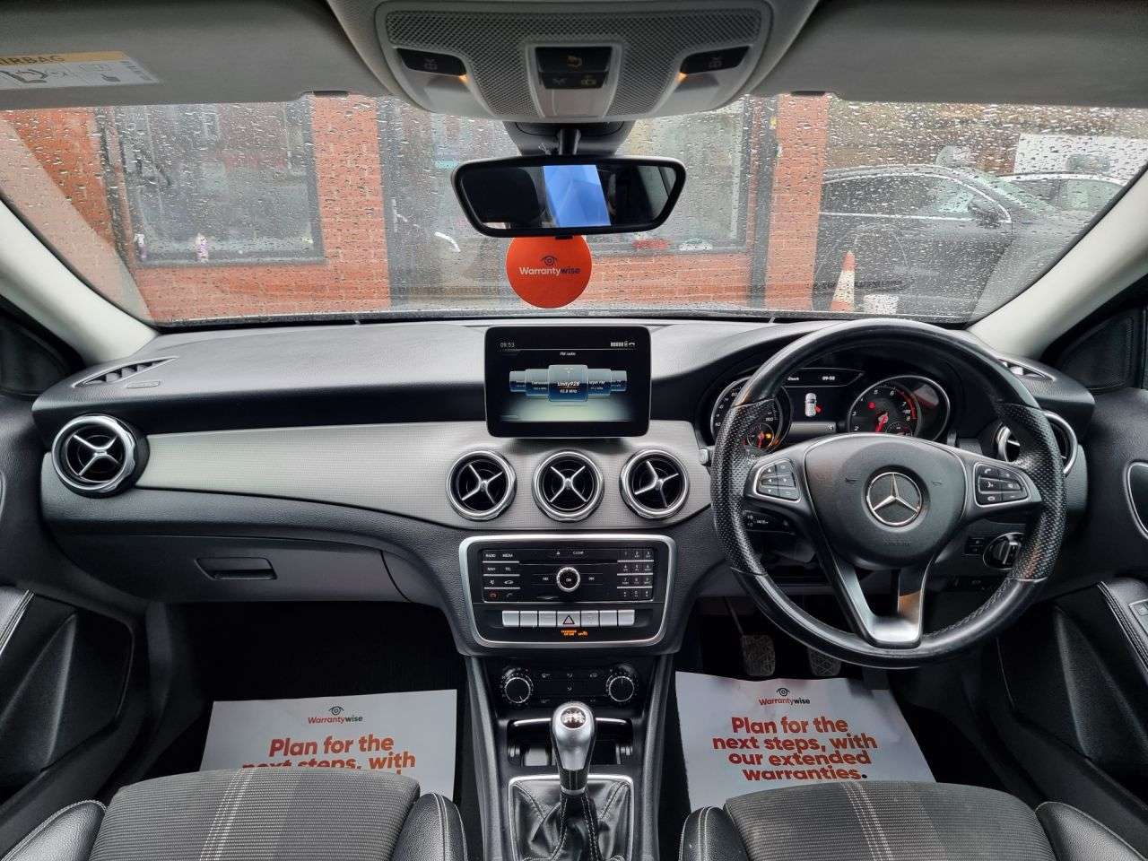 A 2019 MERCEDES-BENZ GLA 1.6 GLA180 Urban Edition SUV 5dr Petrol Manual Euro 6 (s/s) (122 ps) A 2019 MERCEDES-BENZ GLA 1.6 GLA180 Urban Edition SUV 5dr Petrol Manual Euro 6 (s/s) (122 ps)