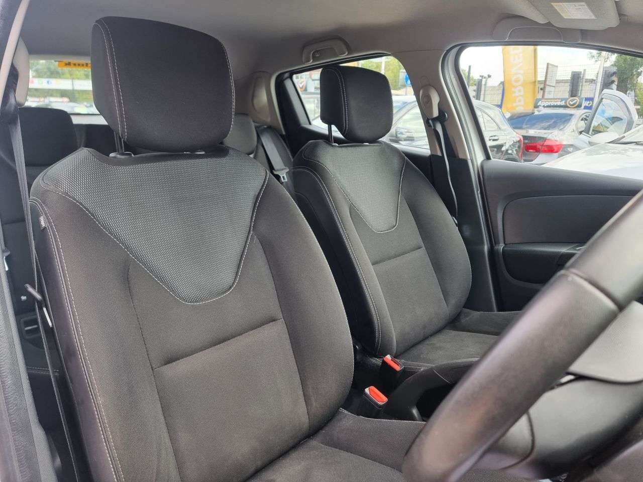 2015 RENAULT CLIO 2015 RENAULT CLIO
