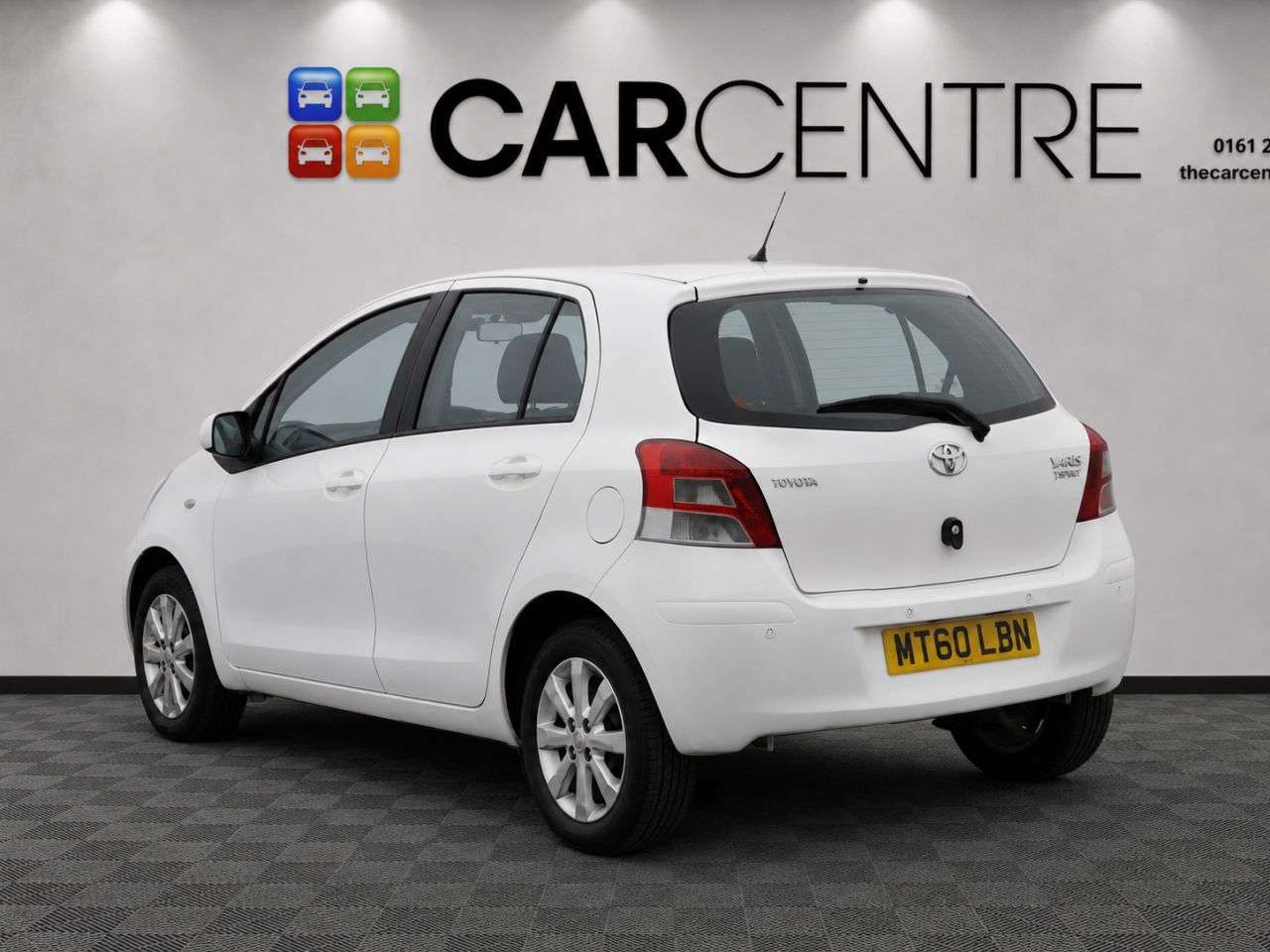 A 2011 TOYOTA YARIS 1.0 VVT-i T Spirit Hatchback 5dr Petrol Manual Euro 5 (69 ps) A 2011 TOYOTA YARIS 1.0 VVT-i T Spirit Hatchback 5dr Petrol Manual Euro 5 (69 ps)