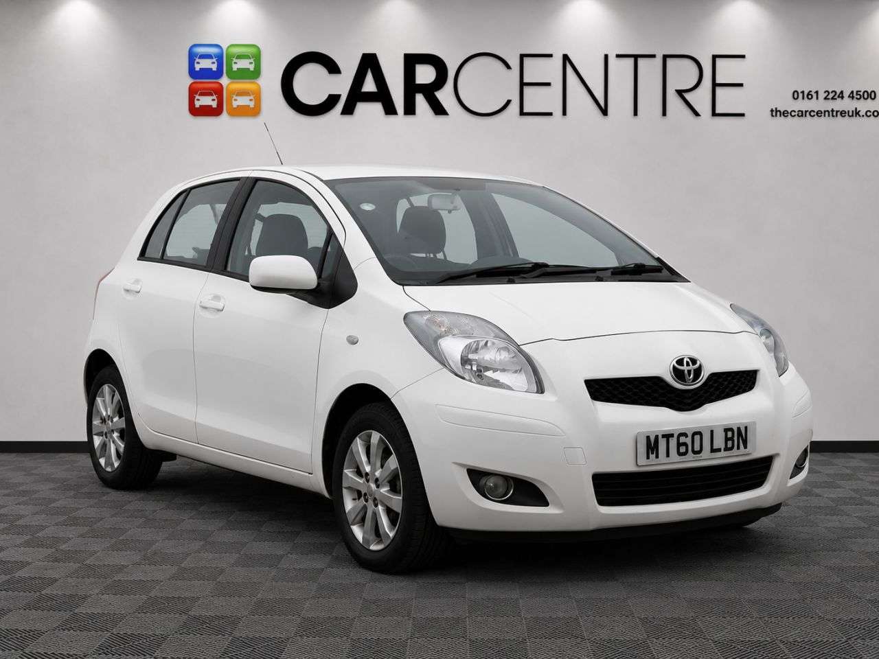 A 2011 TOYOTA YARIS 1.0 VVT-i T Spirit Hatchback 5dr Petrol Manual Euro 5 (69 ps) A 2011 TOYOTA YARIS 1.0 VVT-i T Spirit Hatchback 5dr Petrol Manual Euro 5 (69 ps)