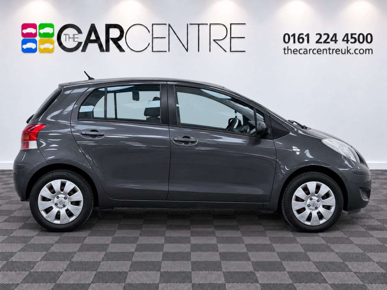 A 2009 TOYOTA YARIS 1.0 VVT-i TR Hatchback 5dr Petrol Manual (127 g/km, 67 bhp) A 2009 TOYOTA YARIS 1.0 VVT-i TR Hatchback 5dr Petrol Manual (127 g/km, 67 bhp)