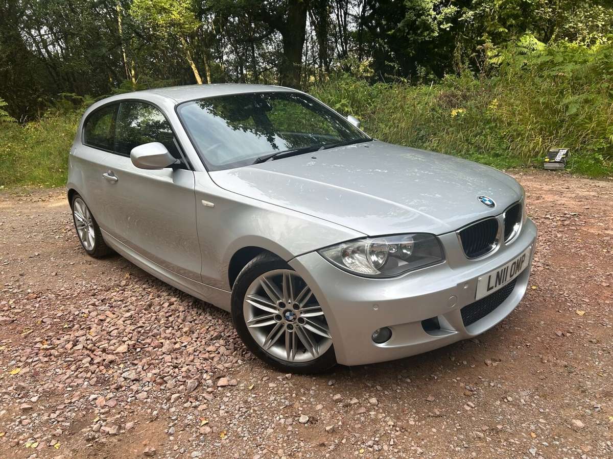 Check out this BMW 1 Series 2011 Petrol Manual