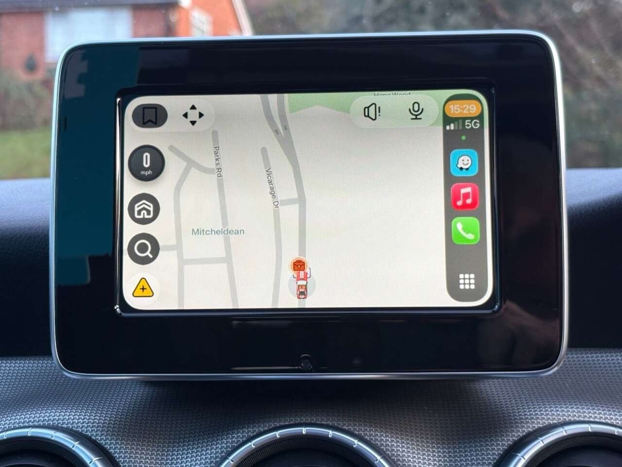 A 2016 MERCEDES-BENZ CLA 2.1 CLA200d Sport Shooting Brake 5dr Diesel 7G-DCT Euro 6 (s/s) (136 ps) Fr A 2016 MERCEDES-BENZ CLA 2.1 CLA200d Sport Shooting Brake 5dr Diesel 7G-DCT Euro 6 (s/s) (136 ps) Fr