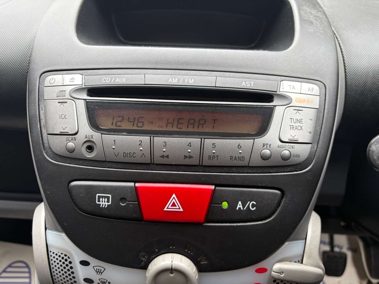 A 2011 CITROEN C1 1.0i VTR+ Hatchback 5dr Petrol Manual Euro 5 (68 ps) A 2011 CITROEN C1 1.0i VTR+ Hatchback 5dr Petrol Manual Euro 5 (68 ps)