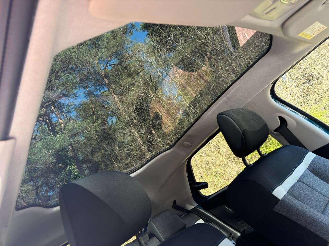 A 2018 CITROEN C4 CACTUS 1.2 PureTech Flair Hatchback 5dr Petrol Manual Euro 6 (s/s) (110 ps) Rear c A 2018 CITROEN C4 CACTUS 1.2 PureTech Flair Hatchback 5dr Petrol Manual Euro 6 (s/s) (110 ps) Rear c