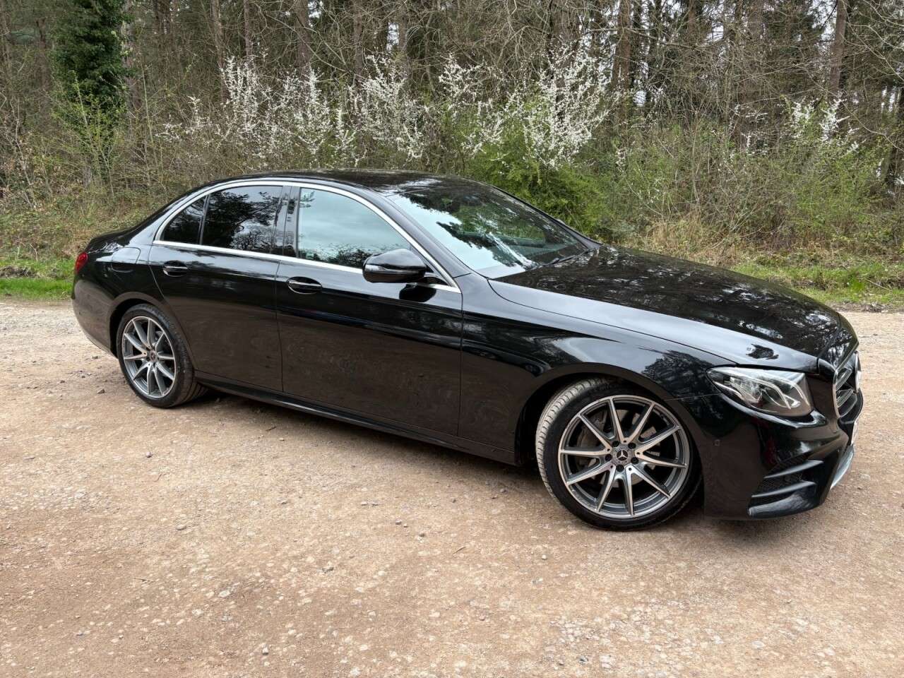 A 2020 MERCEDES-BENZ E-CLASS 2.0 E300d AMG Line Edition Saloon 4dr Diesel G-Tronic+ Euro 6 (s/s) (245 ps A 2020 MERCEDES-BENZ E-CLASS 2.0 E300d AMG Line Edition Saloon 4dr Diesel G-Tronic+ Euro 6 (s/s) (245 ps