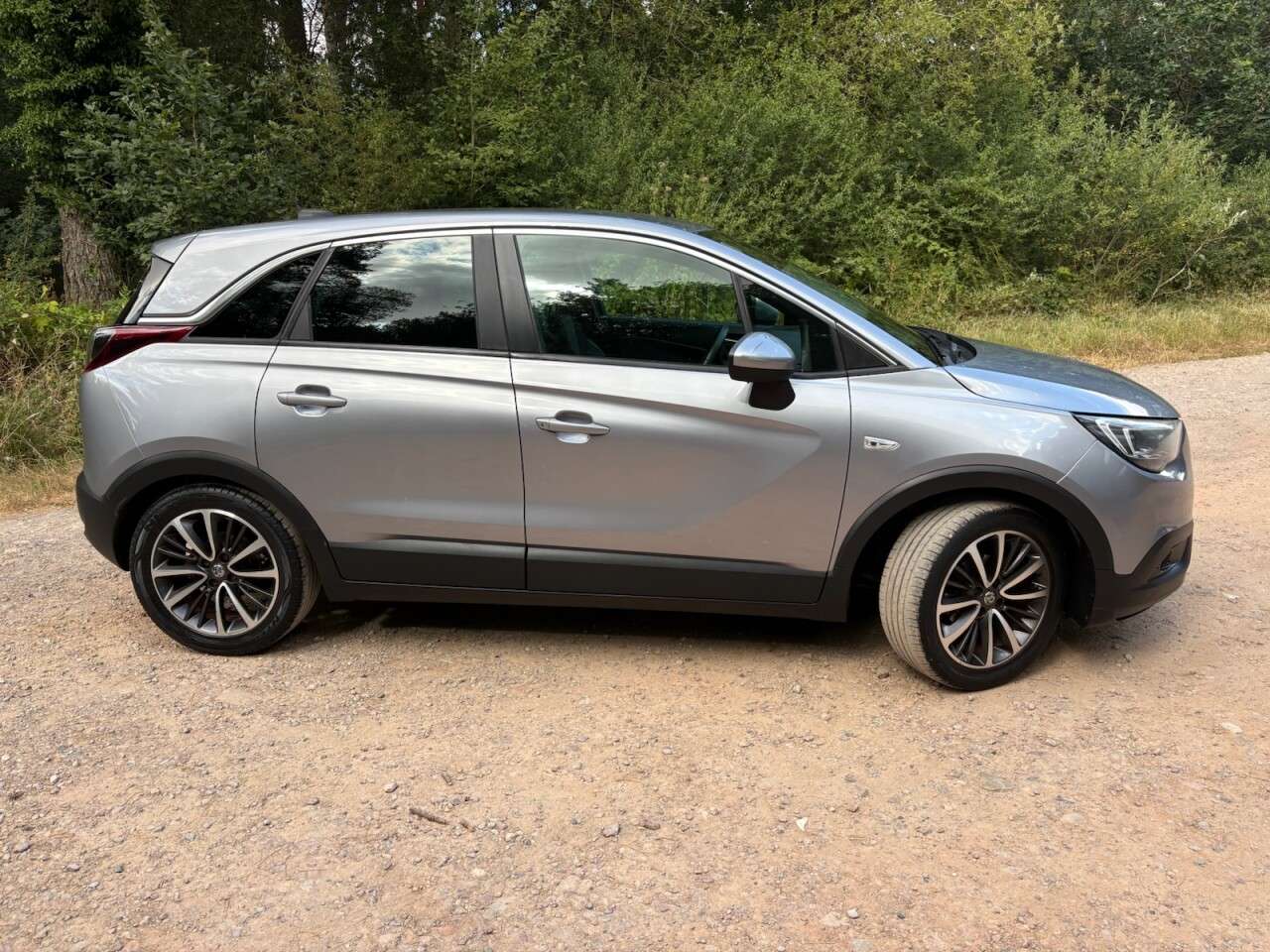 A 2019 VAUXHALL CROSSLAND X 1.2 Elite Nav SUV 5dr Petrol Manual Euro 6 (s/s) (83 ps) A 2019 VAUXHALL CROSSLAND X 1.2 Elite Nav SUV 5dr Petrol Manual Euro 6 (s/s) (83 ps)