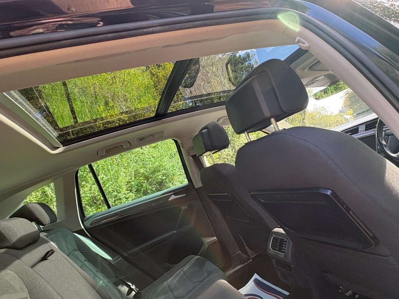 A 2016 VOLKSWAGEN TIGUAN 2.0 TDI BlueMotion Tech SEL SUV 5dr Diesel Manual 4Motion Euro 6 (s/s) (150 A 2016 VOLKSWAGEN TIGUAN 2.0 TDI BlueMotion Tech SEL SUV 5dr Diesel Manual 4Motion Euro 6 (s/s) (150