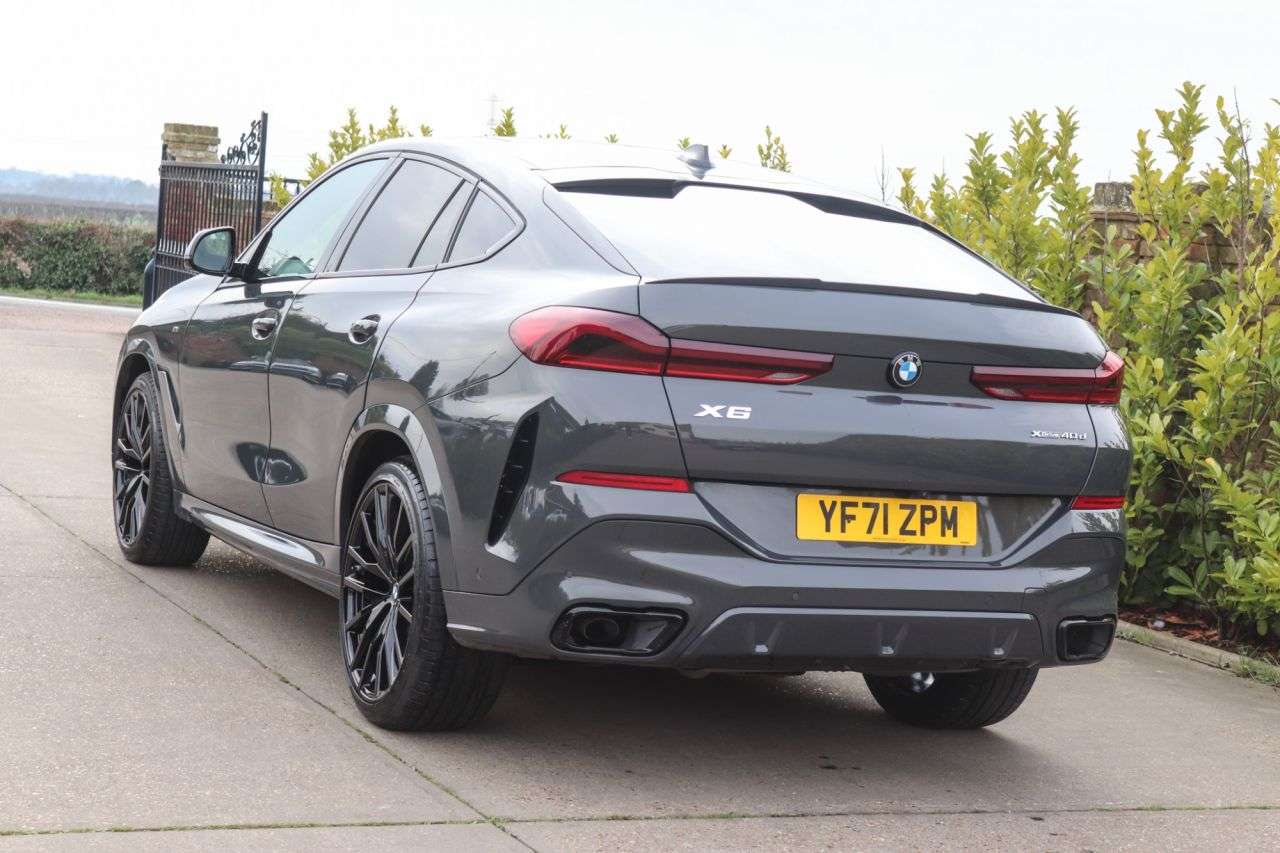 2021 BMW X6 2021 BMW X6