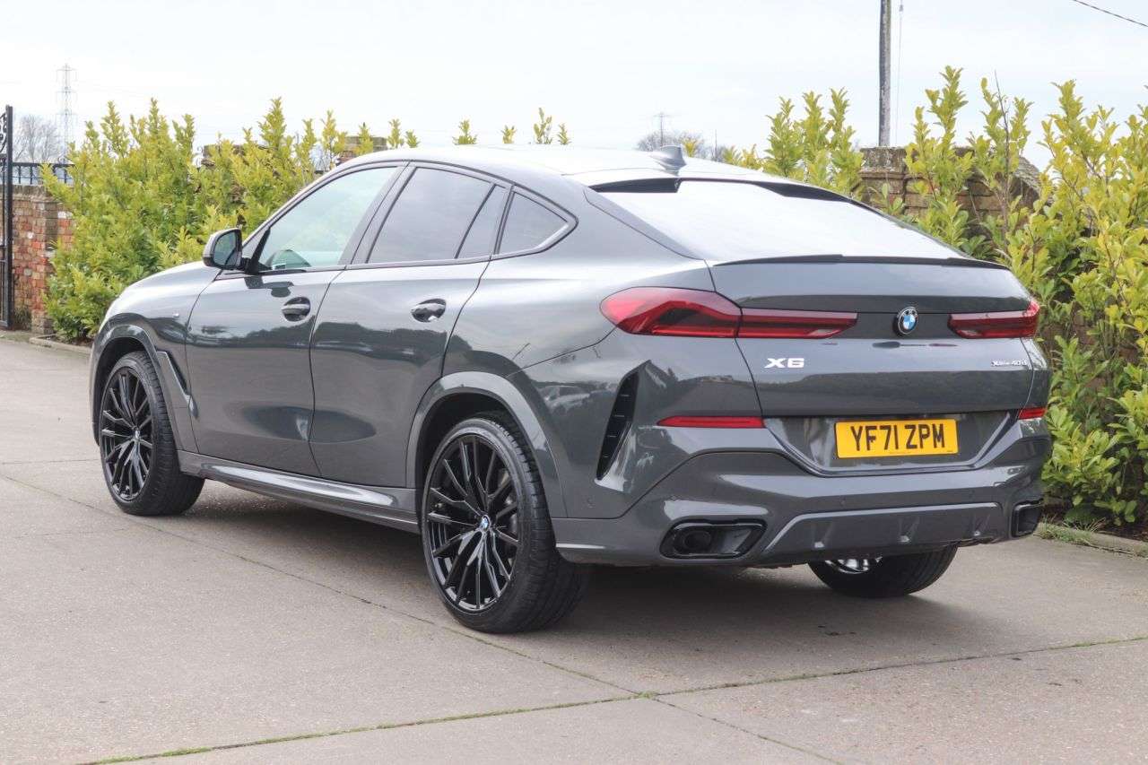 2021 BMW X6 2021 BMW X6