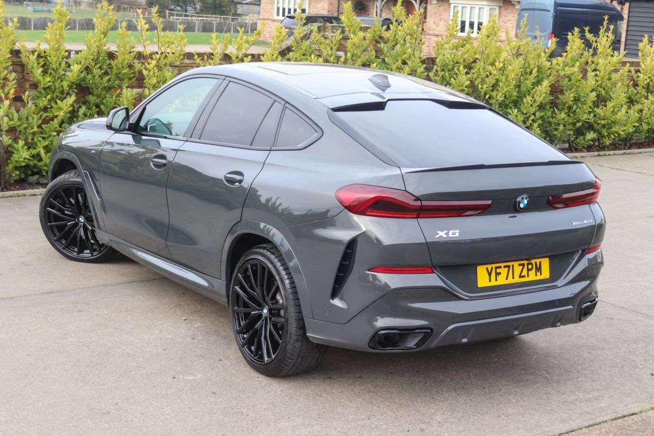 2021 BMW X6 2021 BMW X6