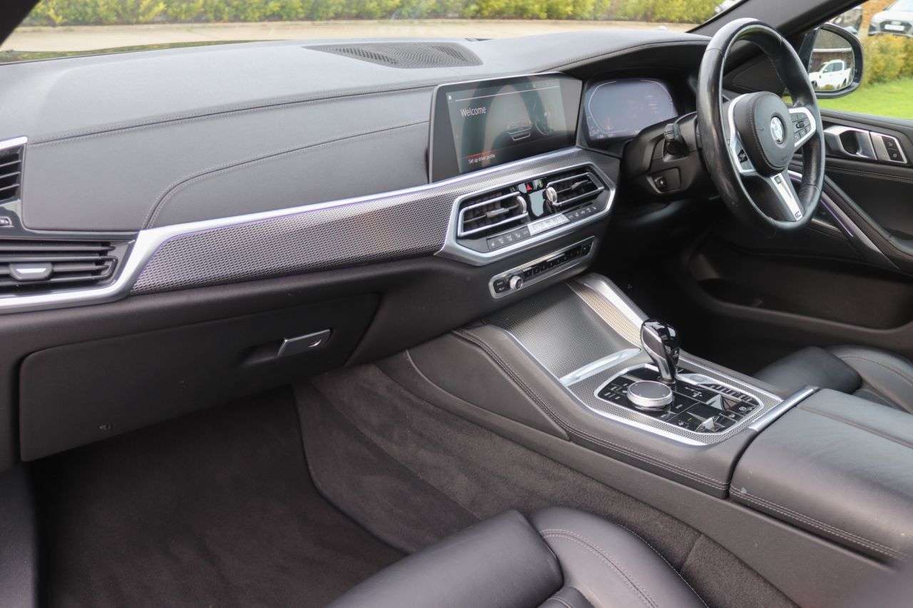 2021 BMW X6 2021 BMW X6