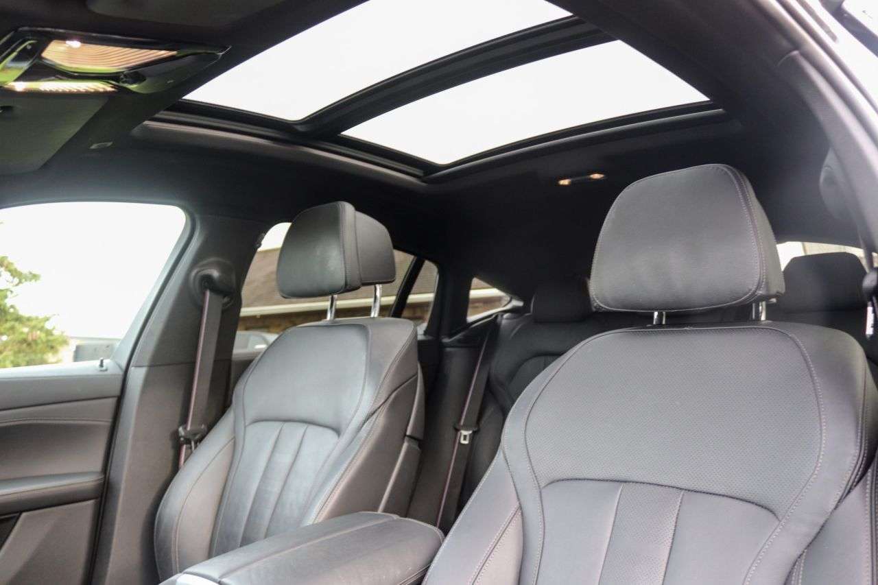 2021 BMW X6 2021 BMW X6