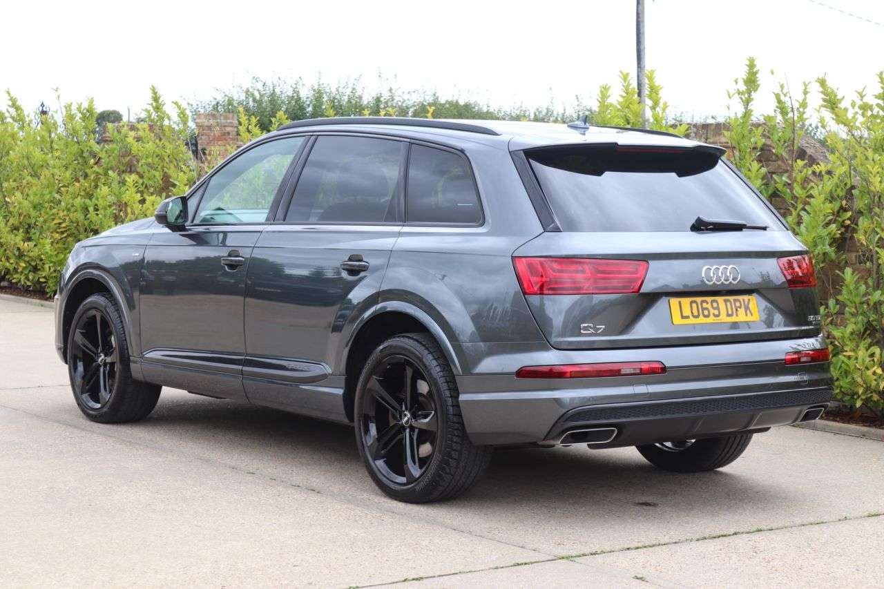 2019 AUDI Q7 2019 AUDI Q7