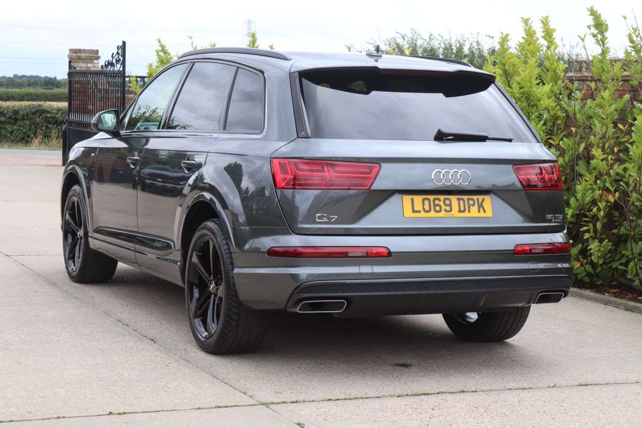 2019 AUDI Q7 2019 AUDI Q7