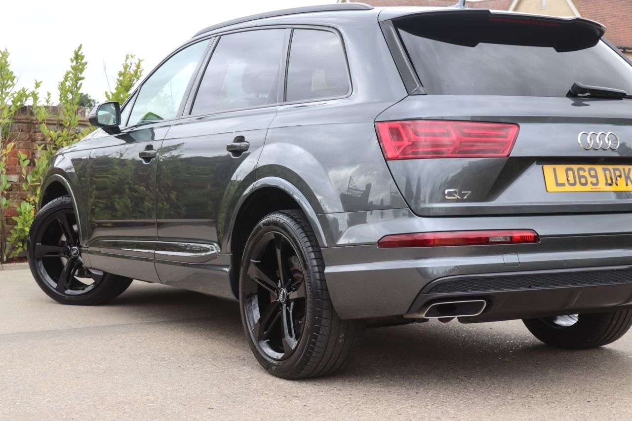 2019 AUDI Q7 2019 AUDI Q7