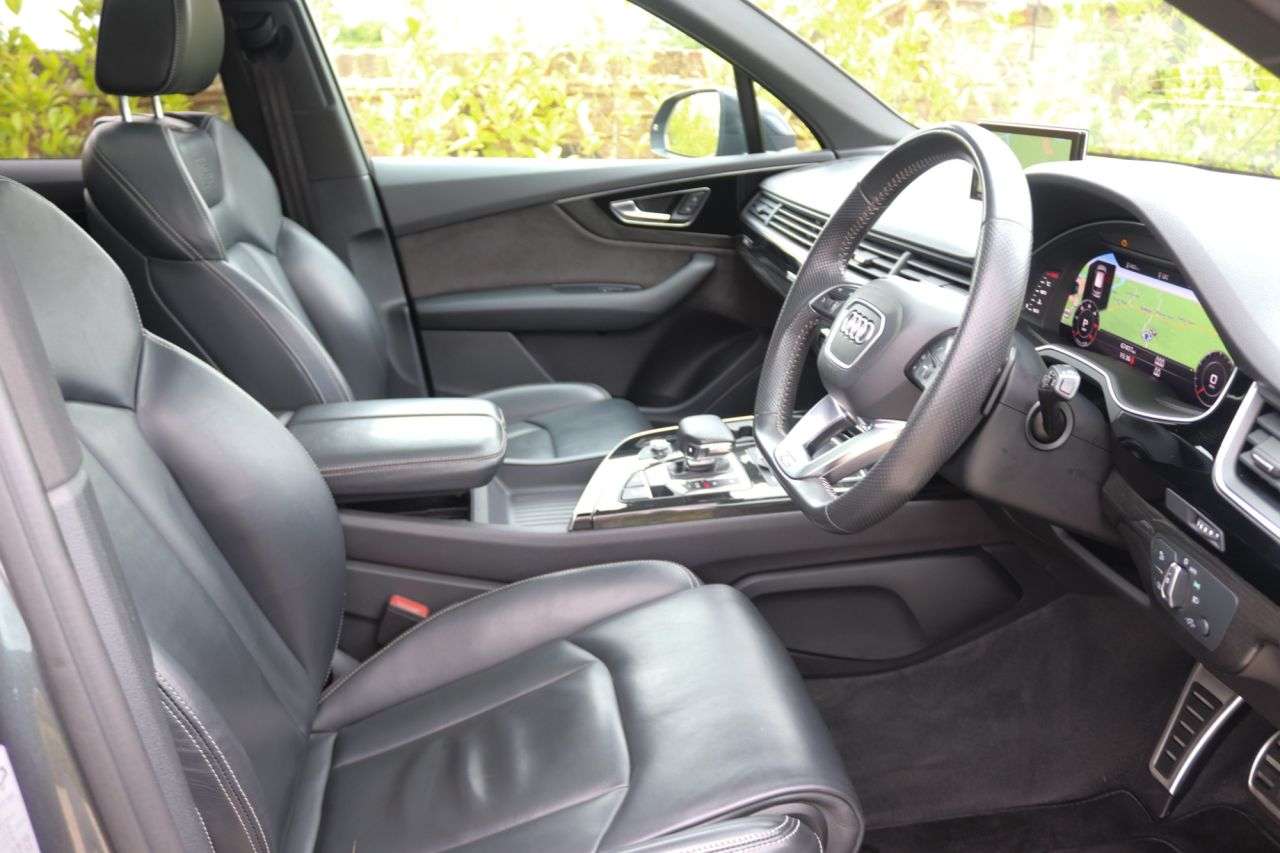 2019 AUDI Q7 2019 AUDI Q7