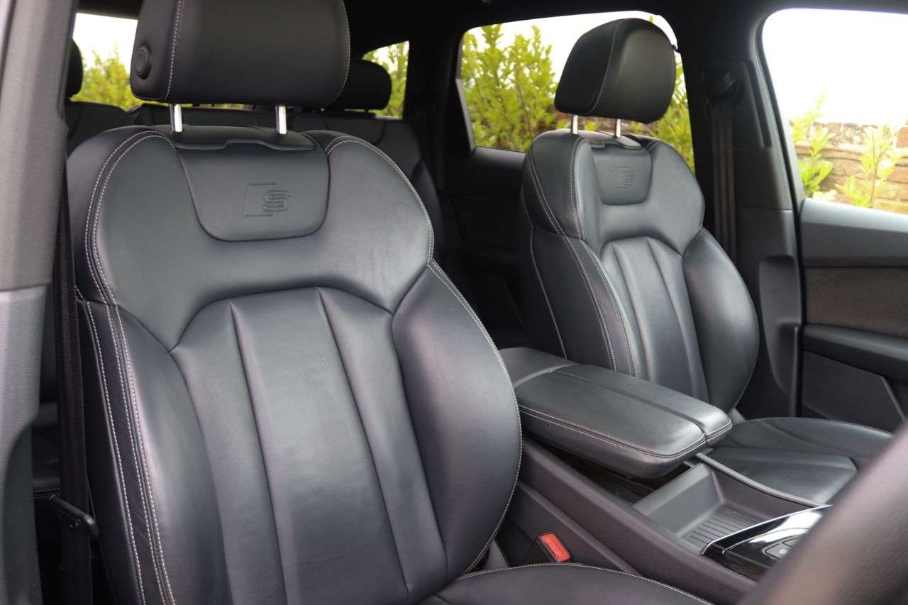 2019 AUDI Q7 2019 AUDI Q7