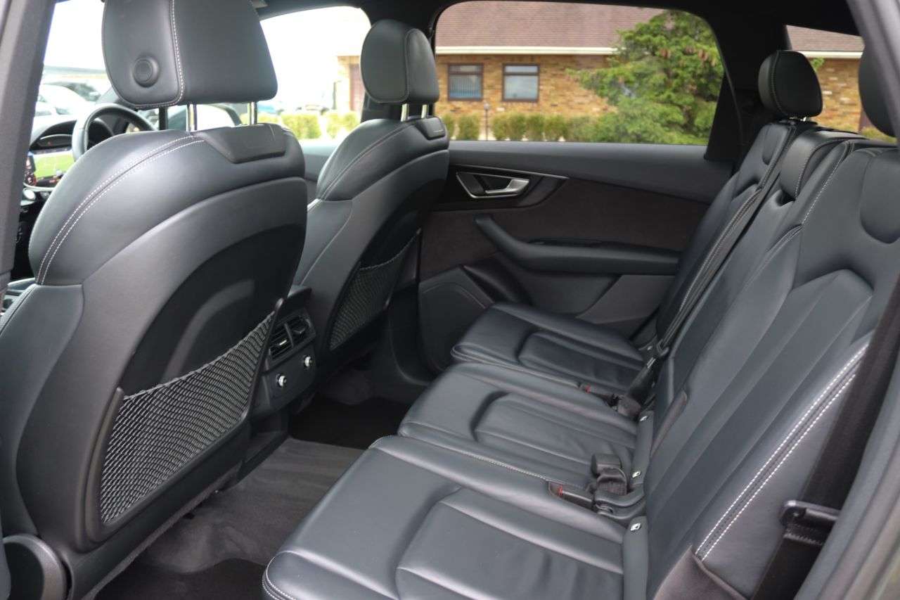 2019 AUDI Q7 2019 AUDI Q7