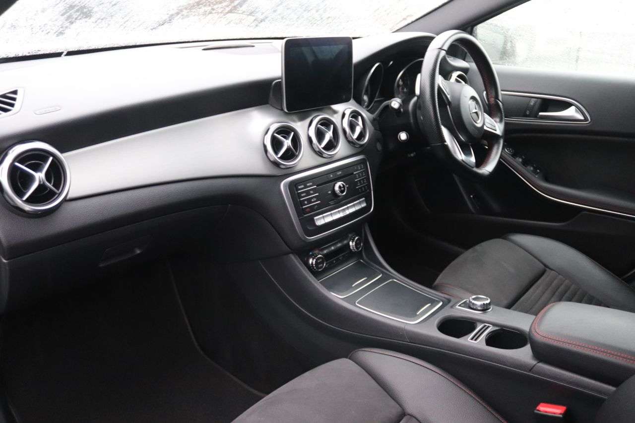 2017 MERCEDES-BENZ 180 2017 MERCEDES-BENZ 180